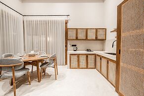 Brand New Capella Villa by DH