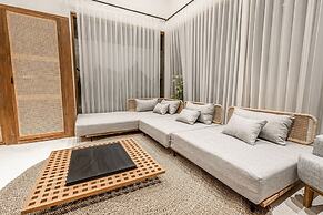 Brand New Capella Villa by DH