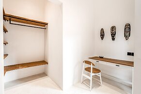 Brand New Capella Villa by DH