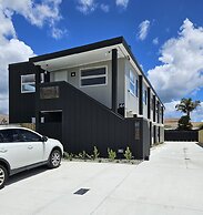 Redwood Apartments