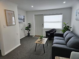 Redwood Apartments