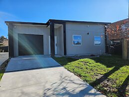 Redwood Apartments