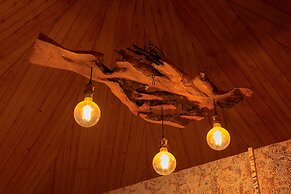 CROYLANDZ COTTAGES