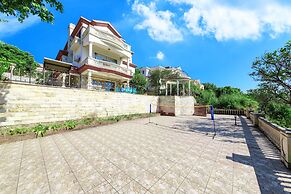 Milake Holiday Villa