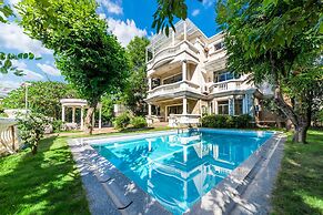 Milake Holiday Villa