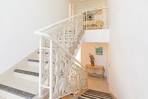 Milake Holiday Villa