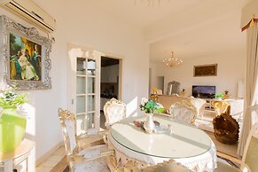 Milake Holiday Villa