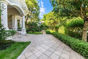 Milake Holiday Villa