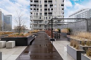 Apartment With Large Balcony by Renters