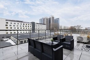 Apartment With Large Balcony by Renters