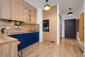 Apartment With Large Balcony by Renters