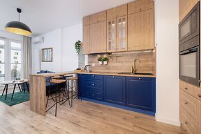 Apartment With Large Balcony by Renters