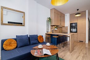 Apartment With Large Balcony by Renters