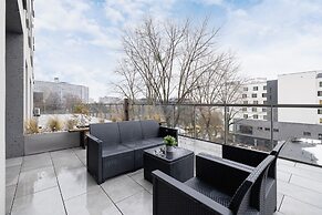 Apartment With Large Balcony by Renters