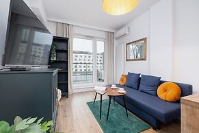 Apartment With Large Balcony by Renters