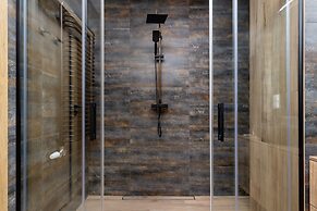 Apartment With Large Balcony by Renters