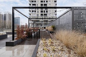 Apartment With Large Balcony by Renters