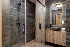 Apartment With Large Balcony by Renters