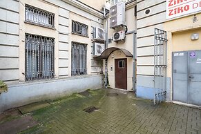 Studio in Central Wrocław by Renters