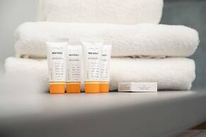 Studio in Central Wrocław by Renters