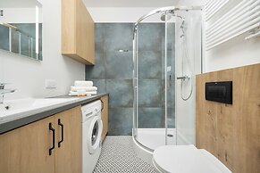 Studio in Central Wrocław by Renters