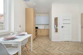 Studio in Central Wrocław by Renters