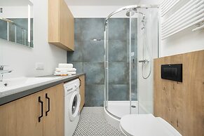 Studio in Central Wrocław by Renters