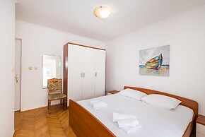 Studio Apartments Near Center 2