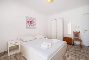 Studio Apartments Near Center 3