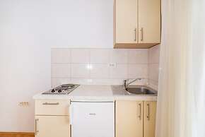 Studio Apartments Near Center 4