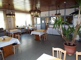 Hotel garni Zum Reinhartswald