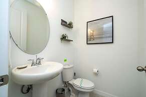Cozy 3Bd Close to Disney Enclave 1021