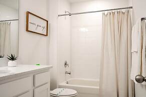 Cozy 3Bd Close to Disney Enclave 1021