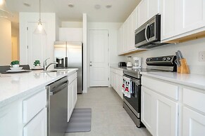 Cozy 3Bd Close to Disney Enclave 1021