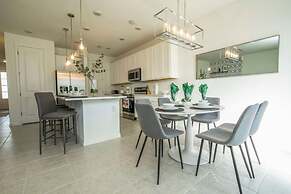 Cozy 3Bd Close to Disney Enclave 1021