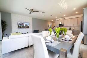 Splendid 5Bd w Pool at Solara Resort 2154