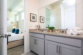 Splendid 5Bd w Pool at Solara Resort 2154