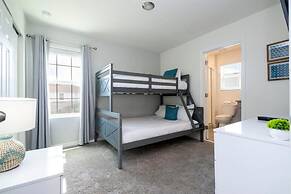 Splendid 5Bd w Pool at Solara Resort 2154