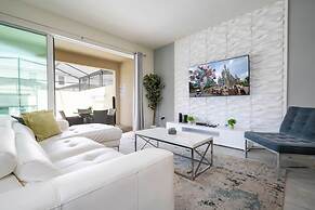 Splendid 5Bd w Pool at Solara Resort 2154