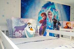 Fantastic 4 Bd w Pool at Storey Lake Resort 2709