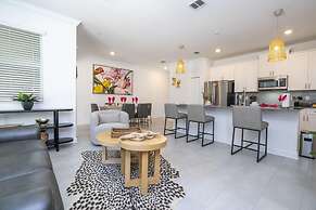 Gorgeous 4 Bd w Pool Storey Lake Resort 2485