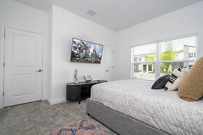 Gorgeous 4 Bd w Pool Storey Lake Resort 2485