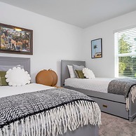 Gorgeous 4 Bd w Pool Storey Lake Resort 2485