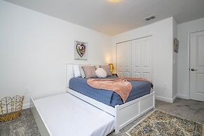 Gorgeous 4 Bd w Pool Storey Lake Resort 2485