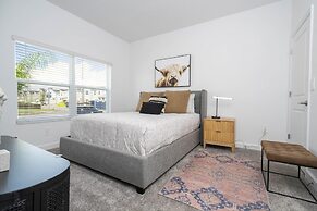 Gorgeous 4 Bd w Pool Storey Lake Resort 2485