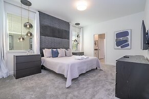 Gorgeous 9Bd SF w Pool Champions Gate 9088