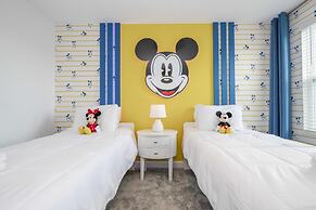 Gorgeous 9Bd SF w Pool Champions Gate 9088