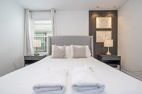 Gorgeous 9Bd SF w Pool Champions Gate 9088