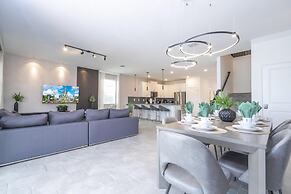 Gorgeous 9Bd SF w Pool Champions Gate 9088