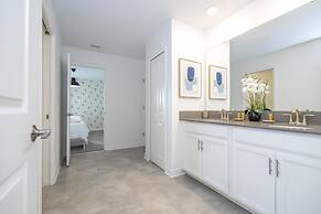 Gorgeous 9Bd SF w Pool Champions Gate 9088